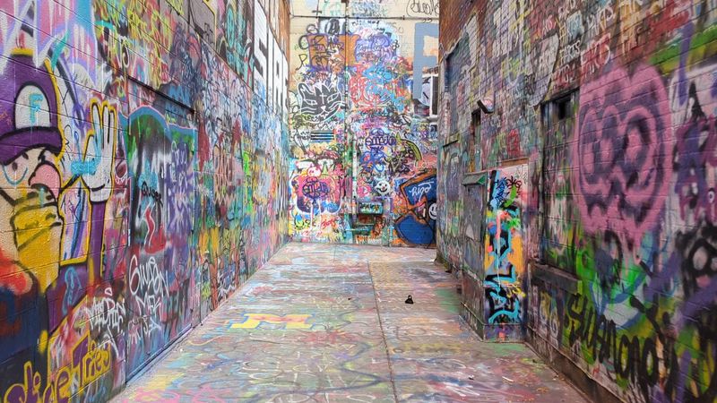 Where the Artwork Never Holds Still