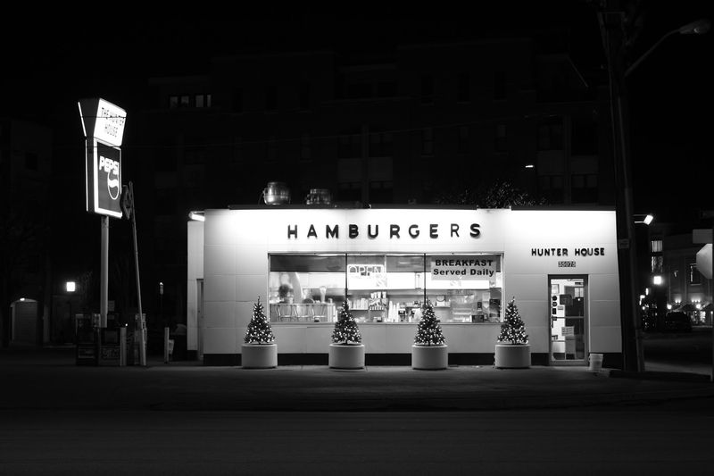 Why Burger Fans Keep Hunter House on the Michigan List