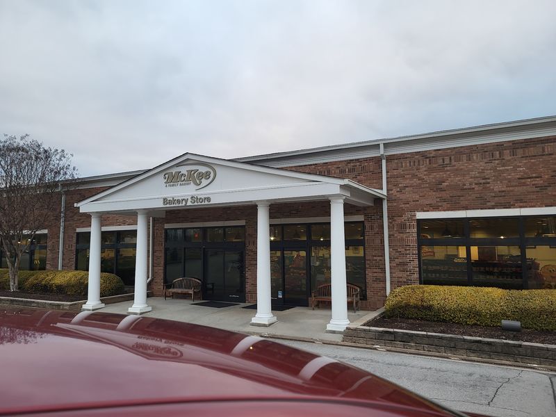 Why Locals Keep Coming Back to This Hixson Bakery Outlet Why Locals Keep Coming Back to This Hixson Bakery Outlet