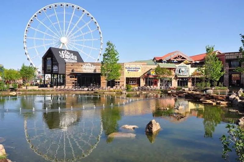 Why Pigeon Forge Is Suddenly on Everyone's Travel Radar