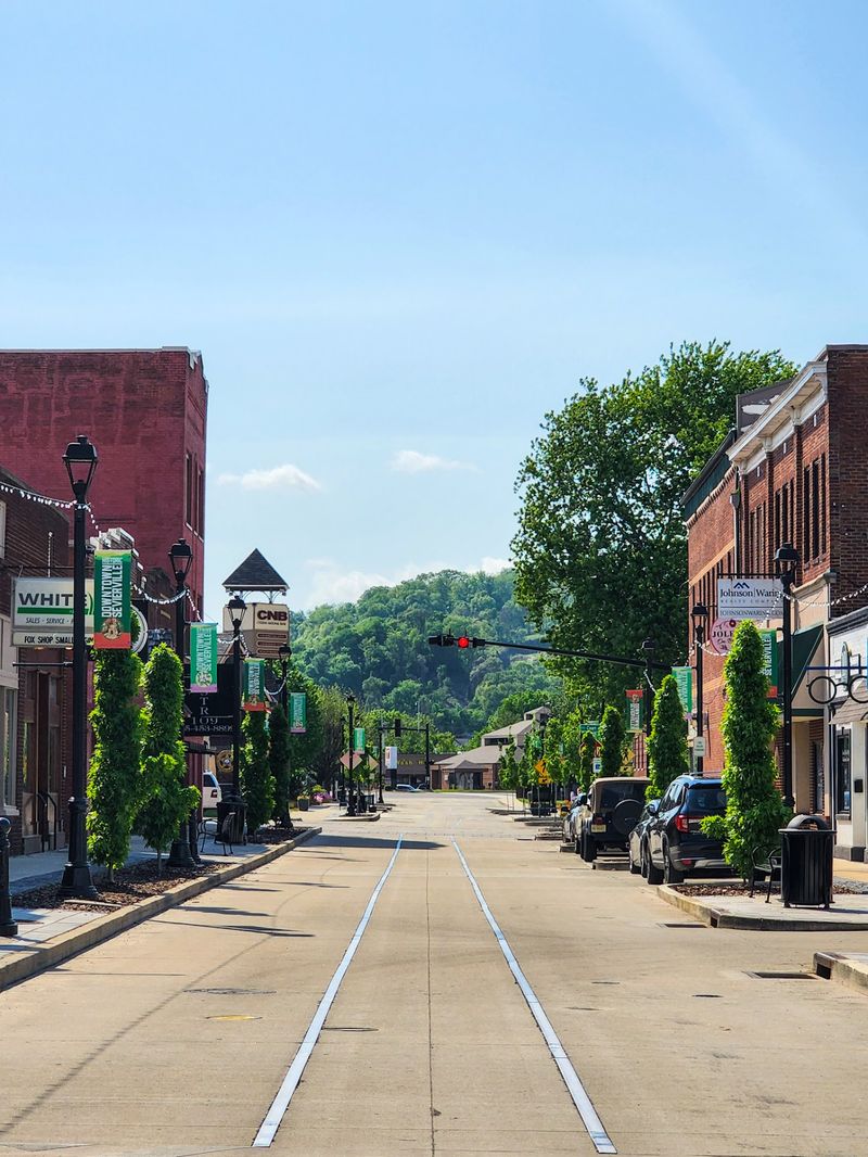 Why Sevierville Chose to Honor Its Most Famous Hometown Star Why Sevierville Chose to Honor Its Most Famous Hometown Star