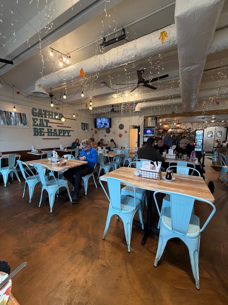 Why Uncle Lenny's Country Cafe Is Worth Adding to Your Tennessee Road Trip