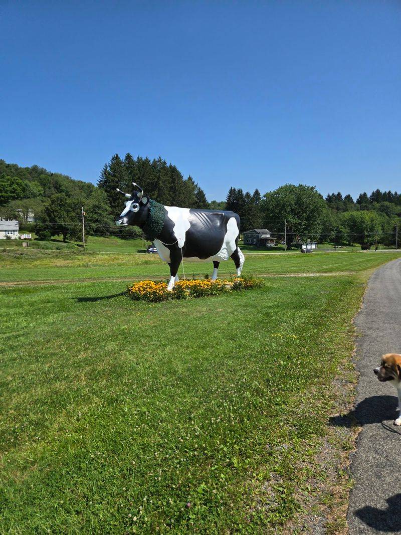 Why the Big Cow Belongs on Your Pennsylvania Oddities List
