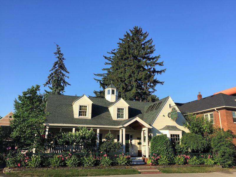 Wild Goose Inn Bed & Breakfast - East Lansing Wild Goose Inn Bed & Breakfast - East Lansing