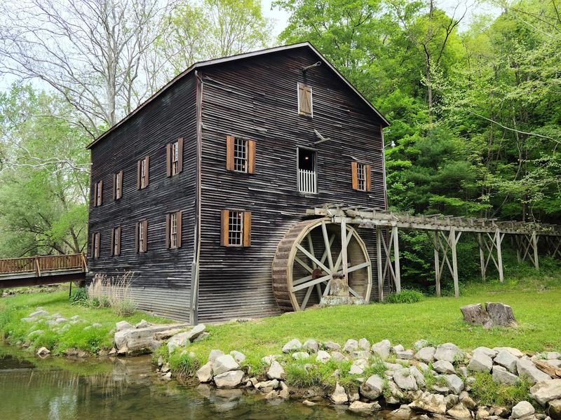 Wolf Creek Grist Mill, Loudonville