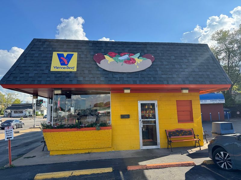 Woofies Hot Dogs (St. Louis) Woofies Hot Dogs (St. Louis)