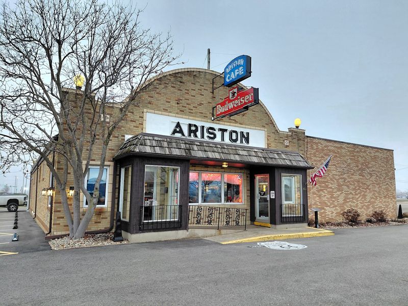 A Route 66 Landmark Hiding in Plain Sight A Route 66 Landmark Hiding in Plain Sight