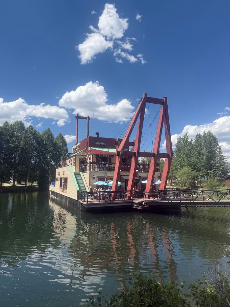 How to Plan a Smart Stop at This Colorado Burger Spot How to Plan a Smart Stop at This Colorado Burger Spot