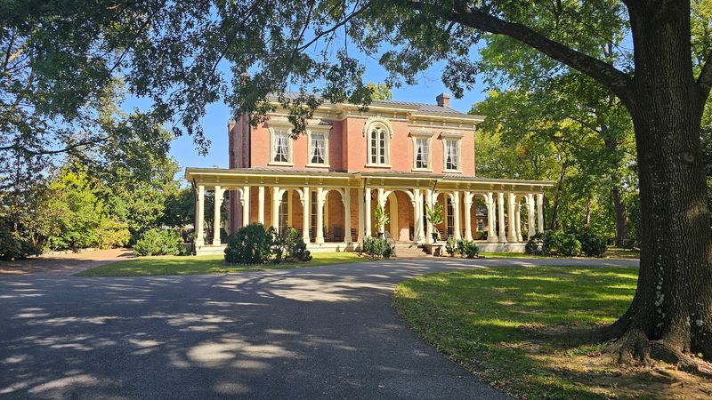 Oaklands Park