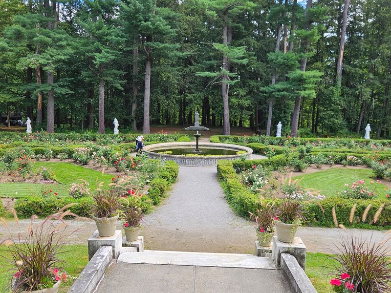 Yaddo Gardens (Saratoga Springs) Yaddo Gardens (Saratoga Springs)