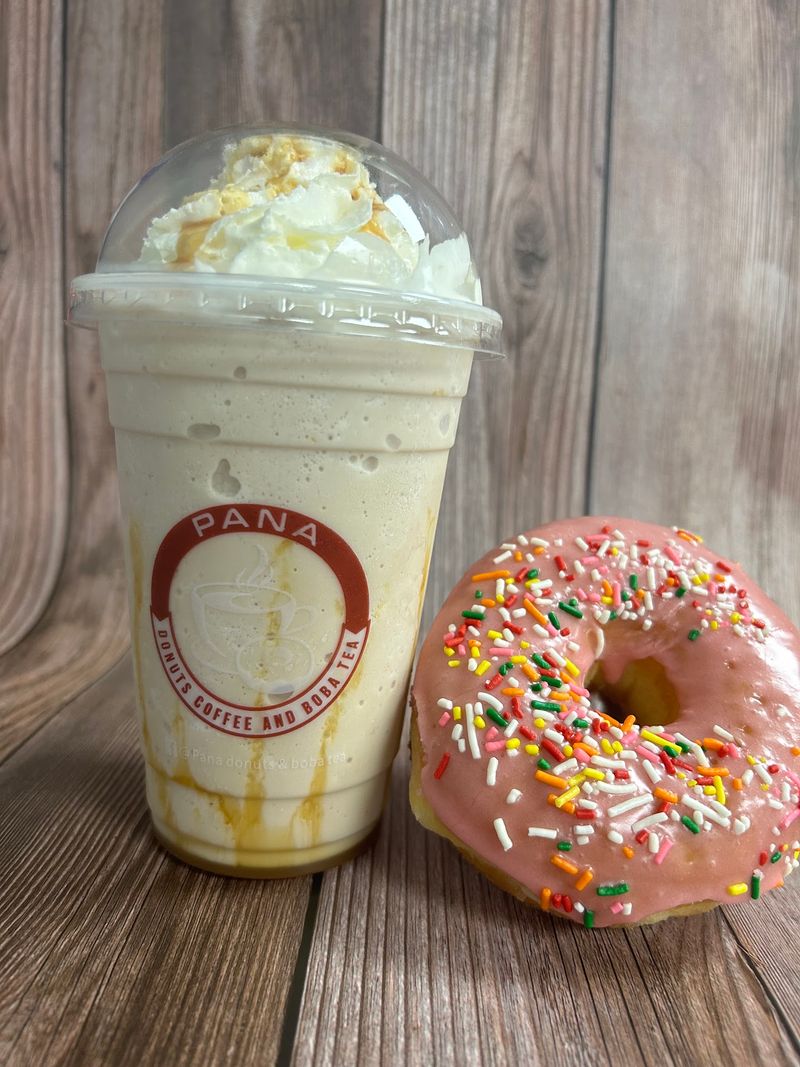 Coffee, Boba, and Frappes Turn Breakfast Into a Combo Stop Coffee, Boba, and Frappes Turn Breakfast Into a Combo Stop