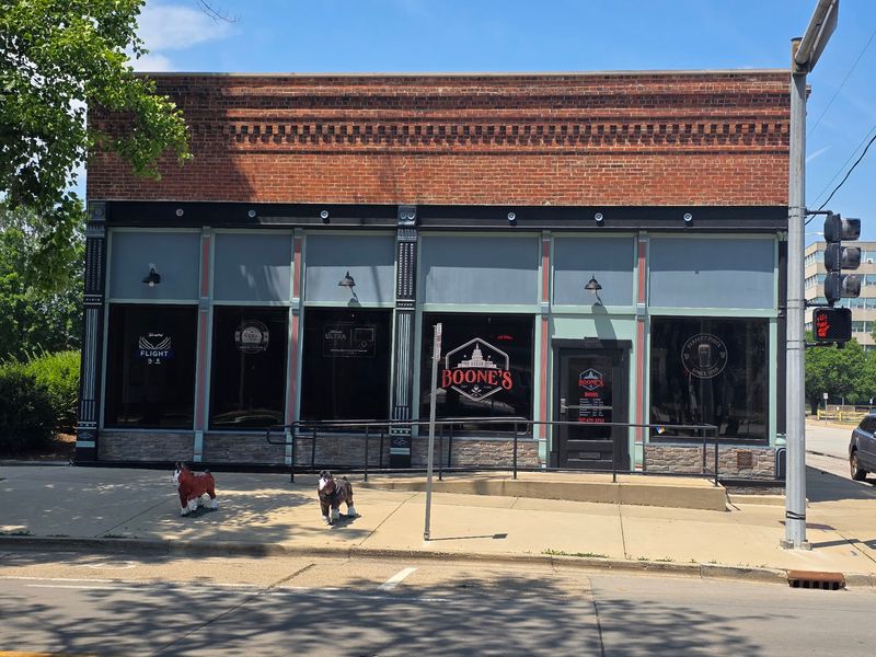 Boone's (Springfield)