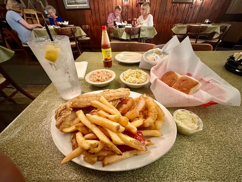 Boyette's Dining Room - Tiptonville