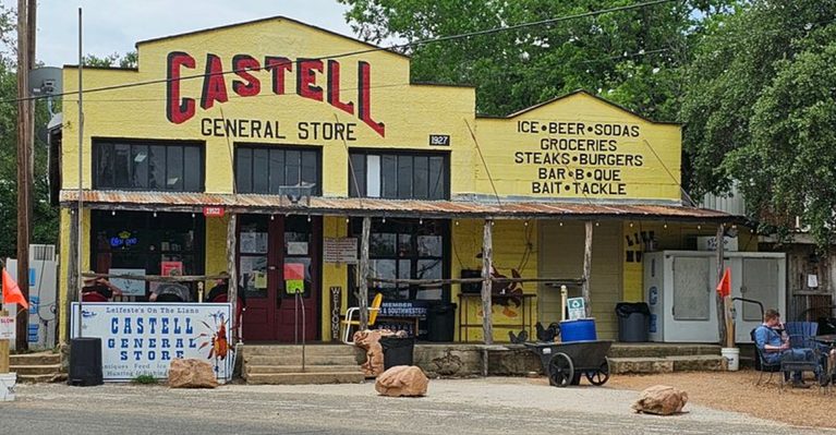 Everyone In This Part Of Texas Seems To Know About This Tiny Store