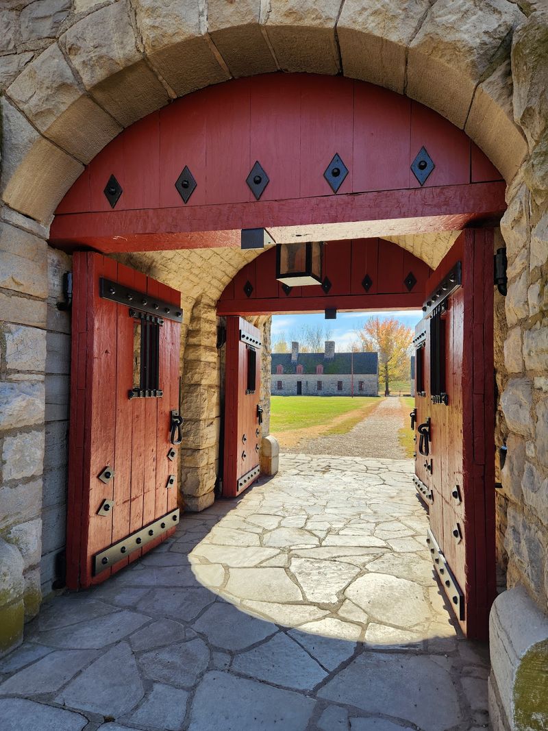 Inside the Gatehouse, the Fort Turns Into a Walkable Lesson Inside the Gatehouse, the Fort Turns Into a Walkable Lesson