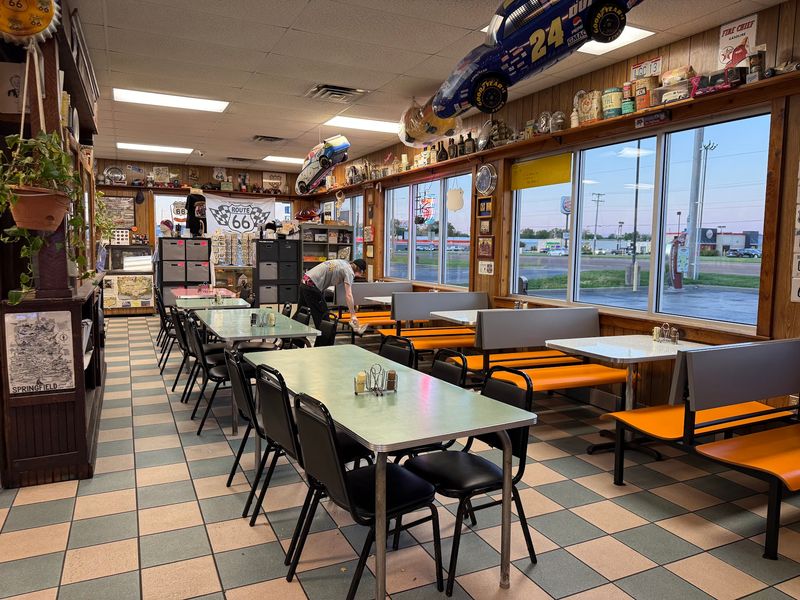 Cozy Dog Drive In (Springfield) Cozy Dog Drive In (Springfield)