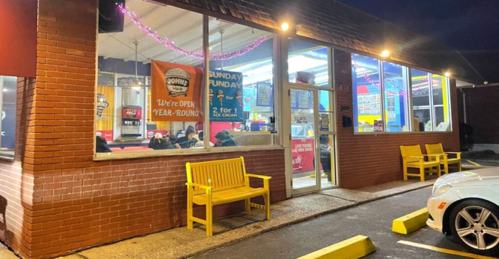 Most People Have Never Heard Of This Tiny New York Drive-In With Incredible Comfort Food