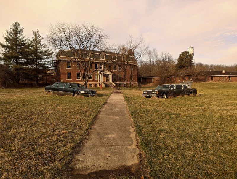 Indiana After Dark Is Where the Overnight Appeal Kicks In Indiana After Dark Is Where the Overnight Appeal Kicks In