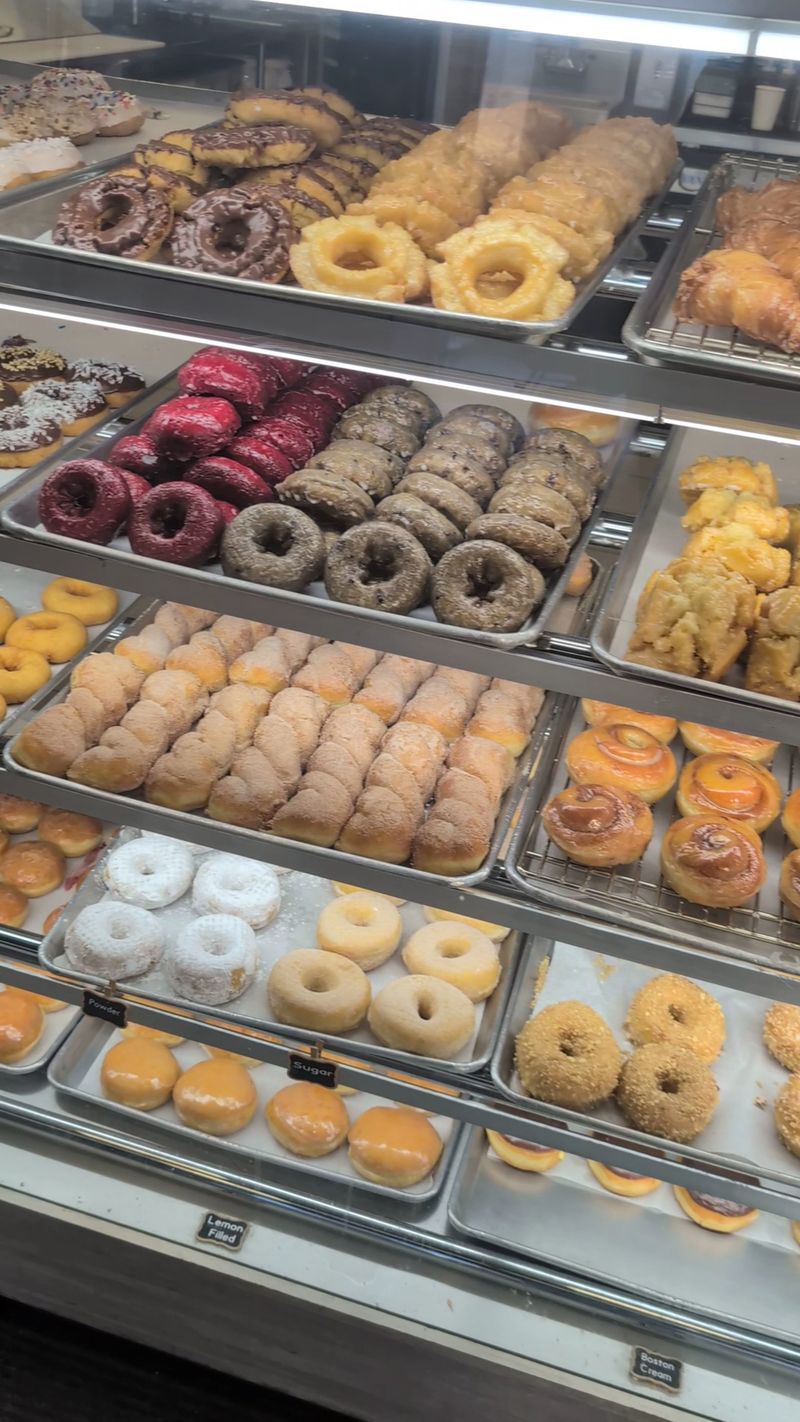 Pana Donuts (Indianapolis) Pana Donuts (Indianapolis)