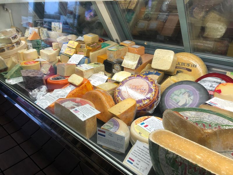 Cheese & Crackers Inc (Champaign)