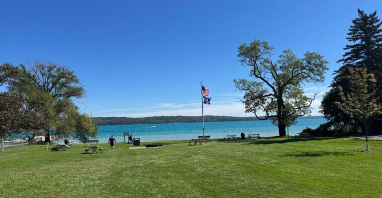 Ocean Vibes Come Naturally At 13 Gorgeous Michigan Swimming Lakes