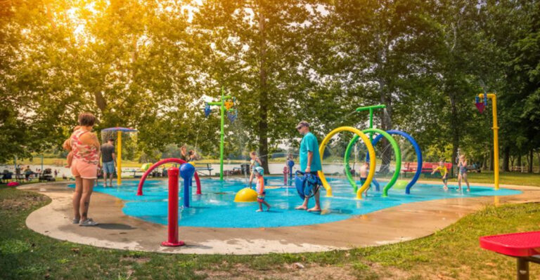 Ohio Has A Splashy Summer Attraction That Belongs On Every Family Day Trip List
