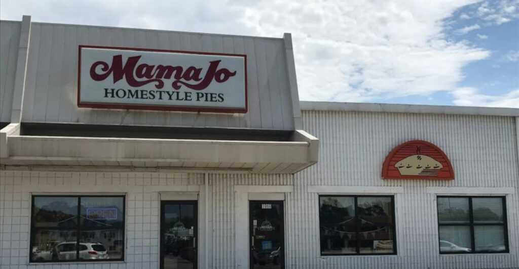Ohio’s Best Fruit Pie Comes From An Old-School Bakery Locals Try To Keep Secret