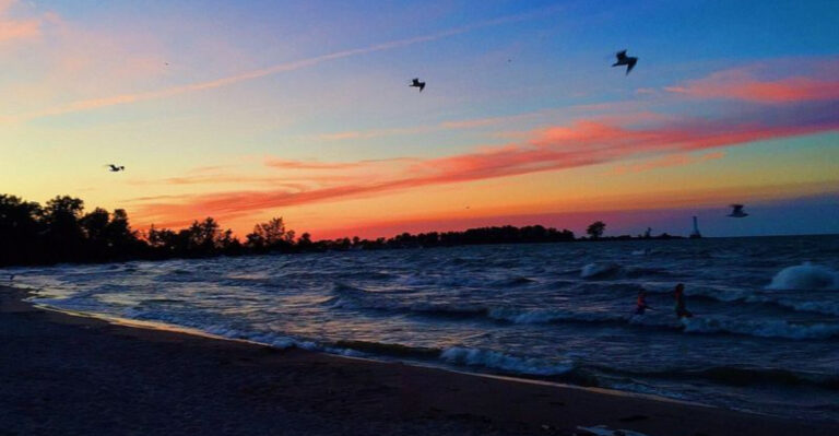 Ohio’s Secret Beach Road Trip Is A Dreamy Coastal Detour Worth Taking