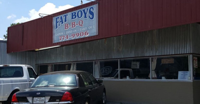 People Drive Across Texas Just to Eat the Ribs at This Tiny Hole-In-The-Wall Restaurant