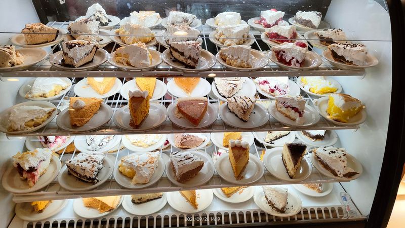 A Pie Case That Changes the Whole Stop