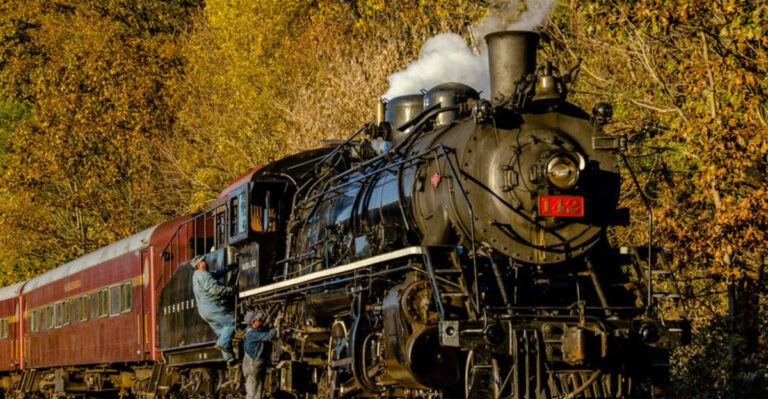 Ride Through New Jersey History on This Scenic Riverfront Train