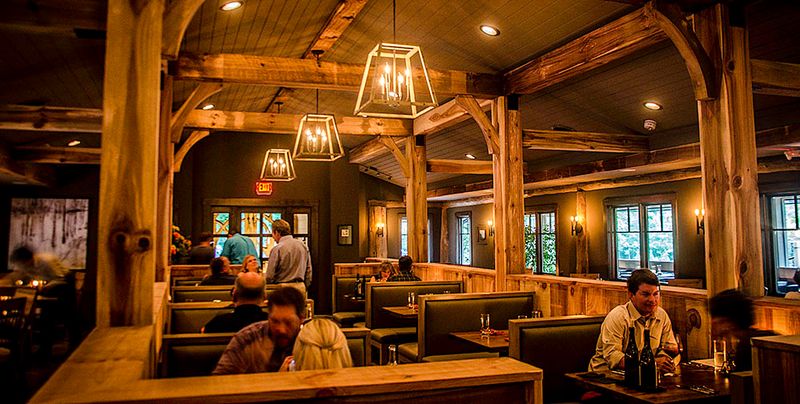 Dancing Bear Lodge & Appalachian Bistro – Townsend