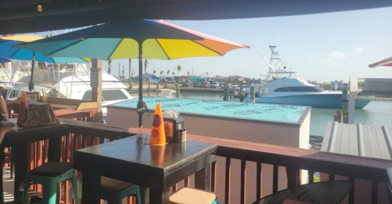 Seafood Lovers Are Raving About These 9 Top-Rated Texas Restaurants