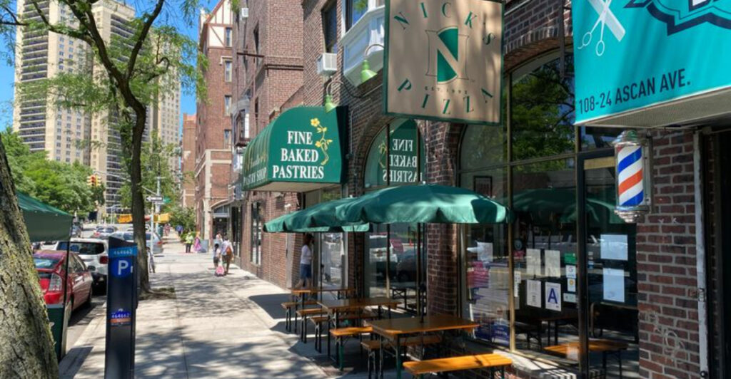 Some Of New York’s Best Thin-Crust Pizza Is Hiding At This No-Frills Queens Restaurant