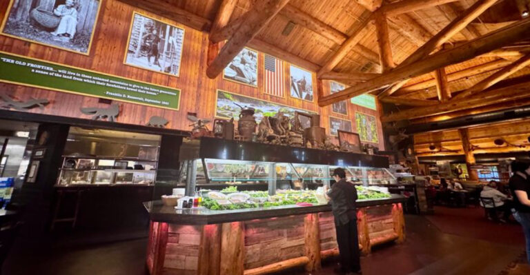 Steaks, Trout, And Mountain Views Make This Tennessee Lodge Restaurant Worth The Drive