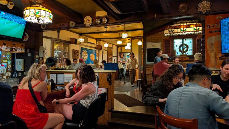 Chicago, Illinois Keeps a Classic Beer Hall Spirit Alive Chicago, Illinois Keeps a Classic Beer Hall Spirit Alive