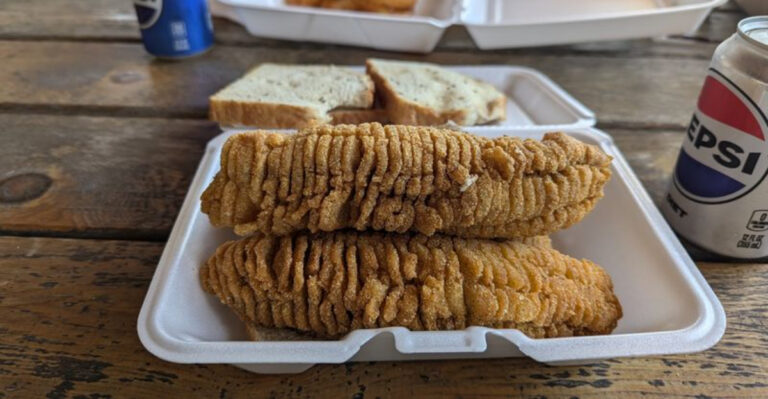 The Buffalo Fish at This Illinois Restaurant Keeps People Coming Back