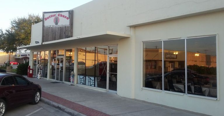 The Buffet That Put This Texas Restaurant On The Map Is Still Drawing Hungry Crowds