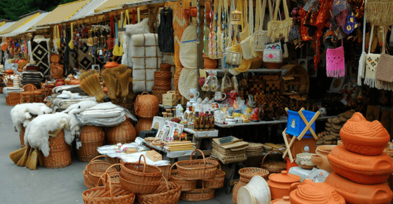 The Legendary Illinois Flea Market Where Hidden Gems Are Waiting Around Every Corner