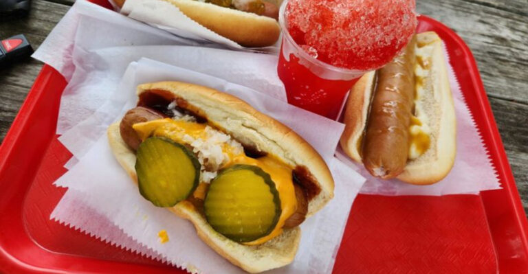 The Middle-of-Nowhere Hot Dog Stand New Jersey Locals Can’t Resist