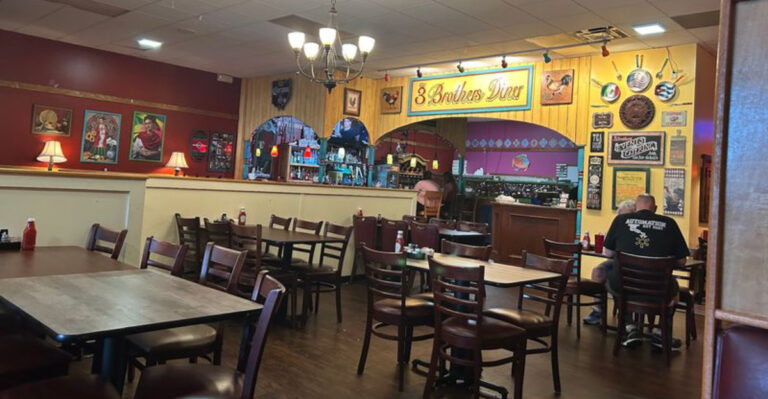 The No-Frills Ohio Diner Locals Swear Has The Midwest’s Best Breakfast Burritos