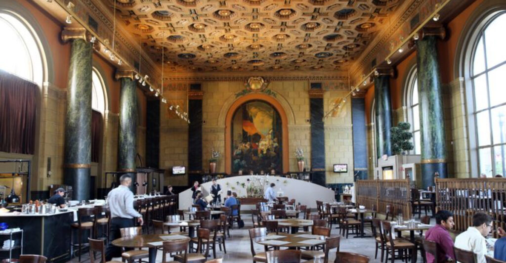 There’s A Restaurant Inside A Historic 1920s Bank In Ohio And The Interior Is Almost Unreal