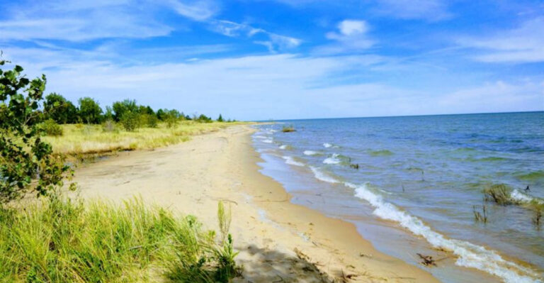There’s No Wrong Season for These 6 Spectacular Michigan State Park Beaches
