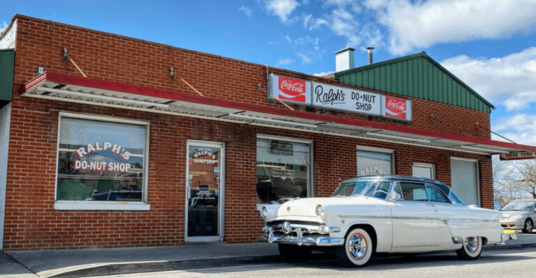 These 11 Old-School Tennessee Businesses Have Stood The Test Of Time