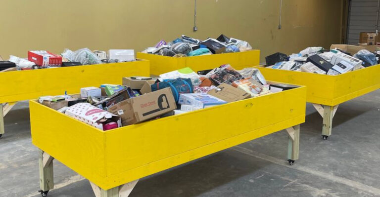These 11 Texas Bin Stores Keep Dropping Prices Until The Bargains Are Hard To Believe