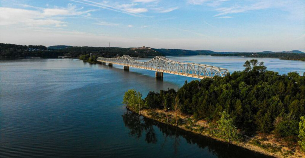 These 8 Tiny Missouri Towns Are So Charming, You'll Want to Move Tomorrow