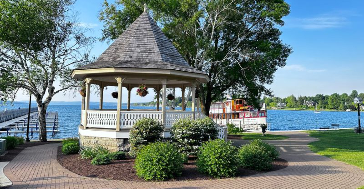 These 9 Tiny New York Towns Are Home to Some of the State's Most Breathtaking Views