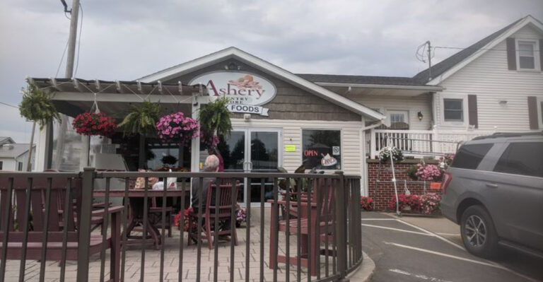 These Amish And Mennonite Spots In Ohio Are Worth Visiting For Fresh Bread, Furniture, And Simpler Living