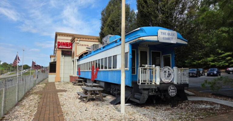 This 24-Hour New Jersey Diner Serves a 105-Pound Burger Inside a Vintage Train Car