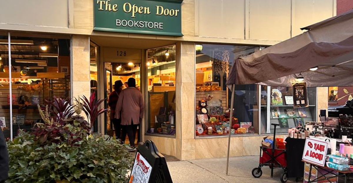 This Charming New York Bookstore Will Steal Your Heart The Moment You Step Inside